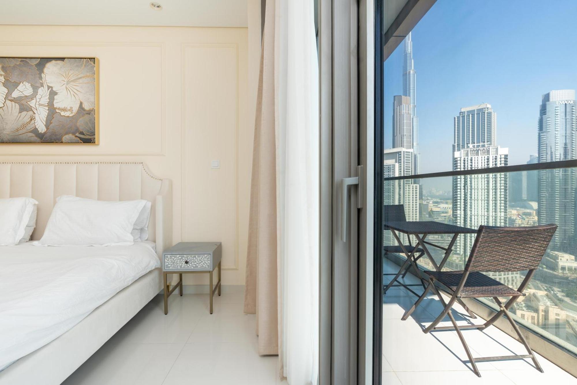 Infinity Pool & Burj Khalifa View L Luxe Paramount ドバイ エクステリア 写真