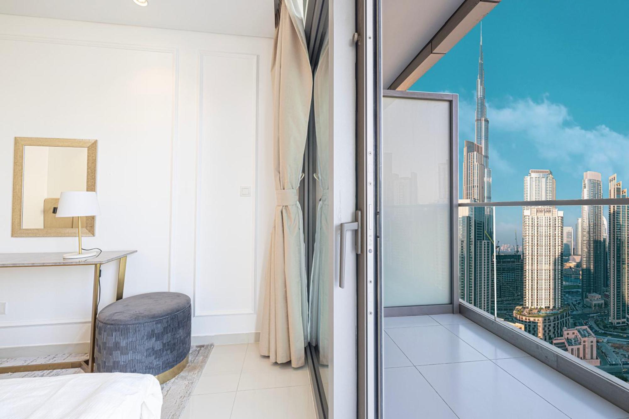 Infinity Pool & Burj Khalifa View L Luxe Paramount ドバイ エクステリア 写真